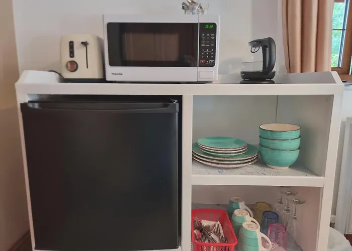 Sunnyside Apartment *